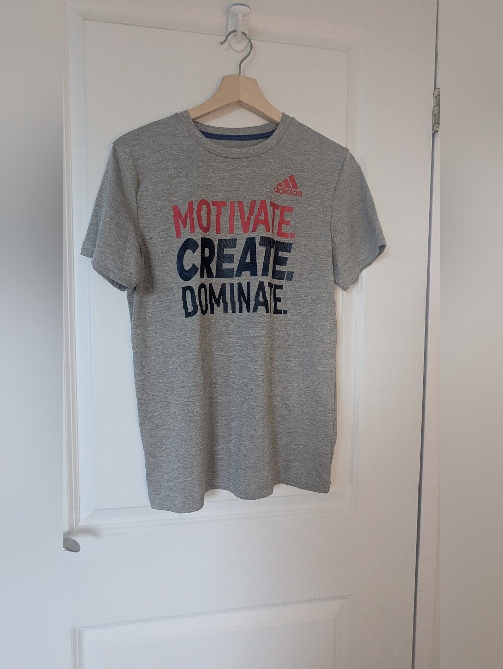 Adidas "Motivate Create Dominate" Athletic T-Shirt Size L